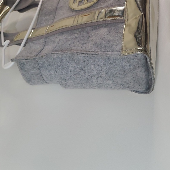 Tory Burch Ella Flannel Metallic Gold Trim Tote Bag Big Logo - Picture 7 of 16